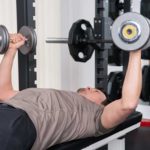 背中と胸を鍛える筋力トレーニングの7つの方法